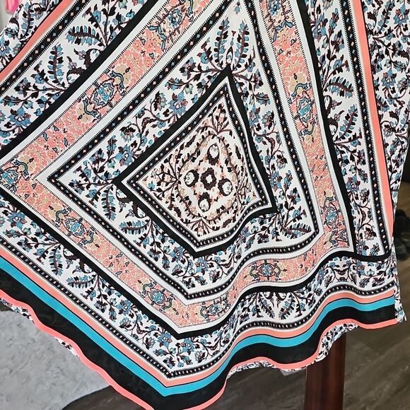 Free 2‎ Luv Bohemian Floral Print Blouse 3X - Picture 4 of 7